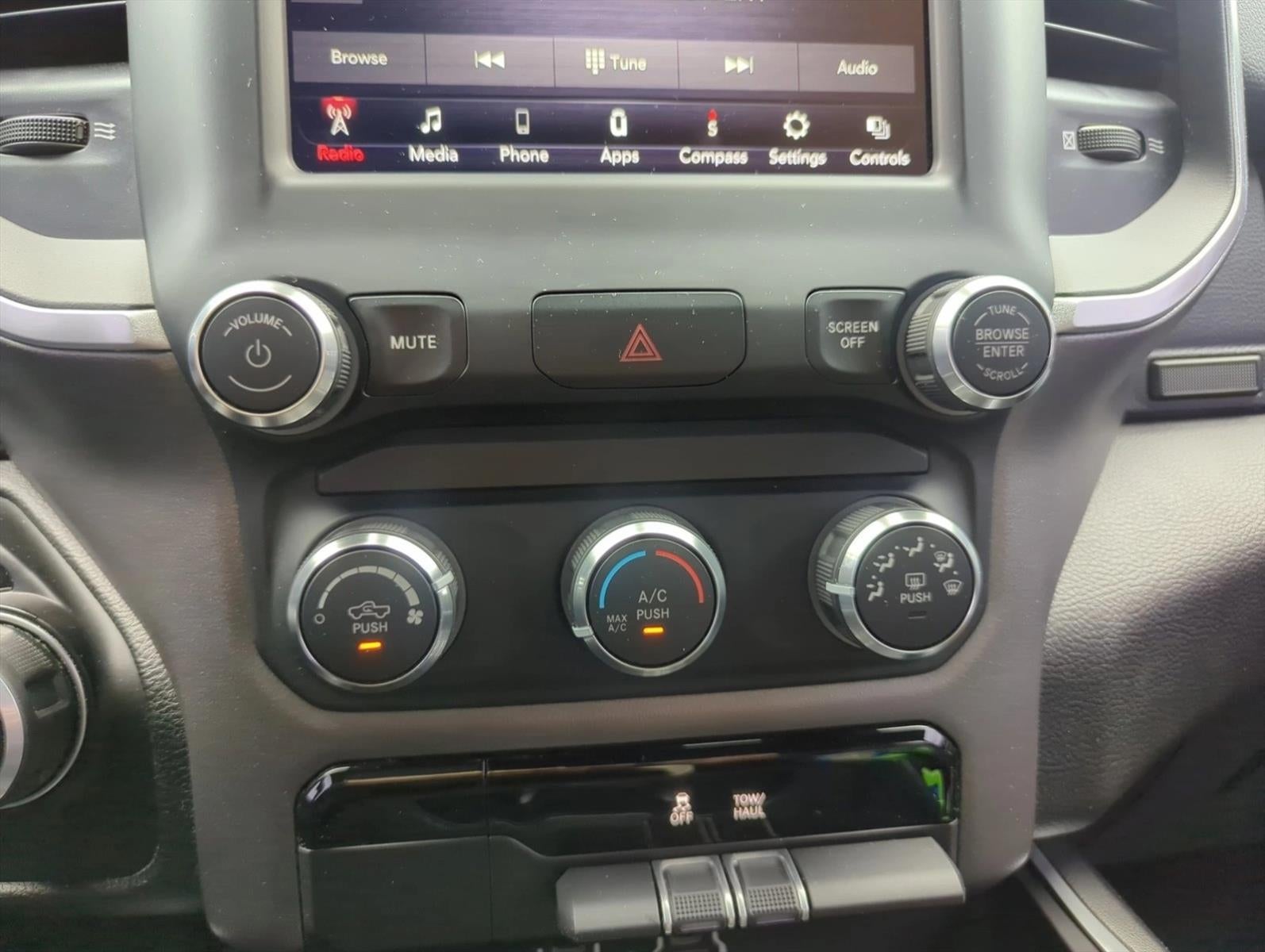 2021 RAM 1500 Lone Star 4x2 Crew Cab 5'7" Box