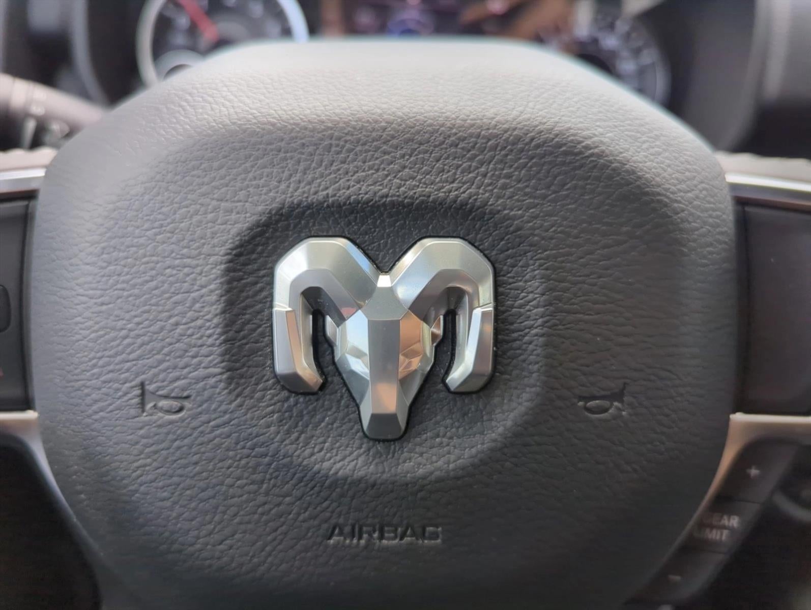 2024 RAM 1500 Big Horn 4x2 Crew Cab 5'7" Box