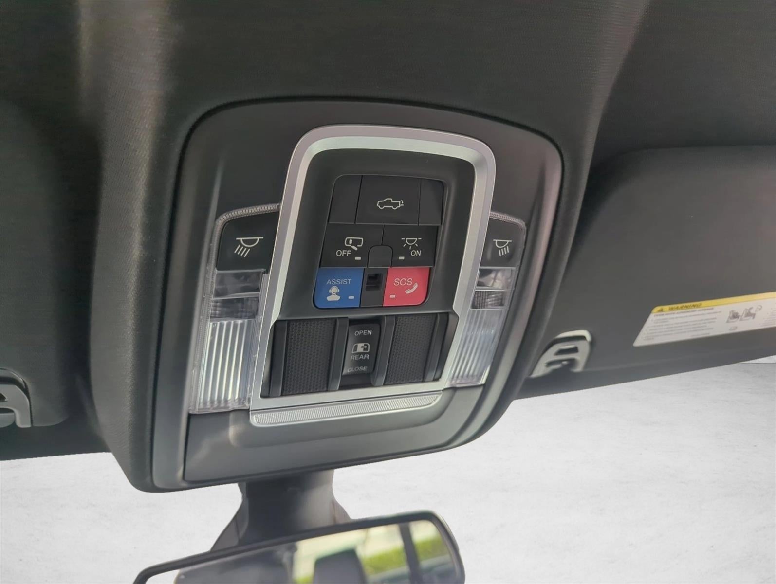 2019 RAM 1500 Laramie 4x2 Crew Cab 5'7" Box