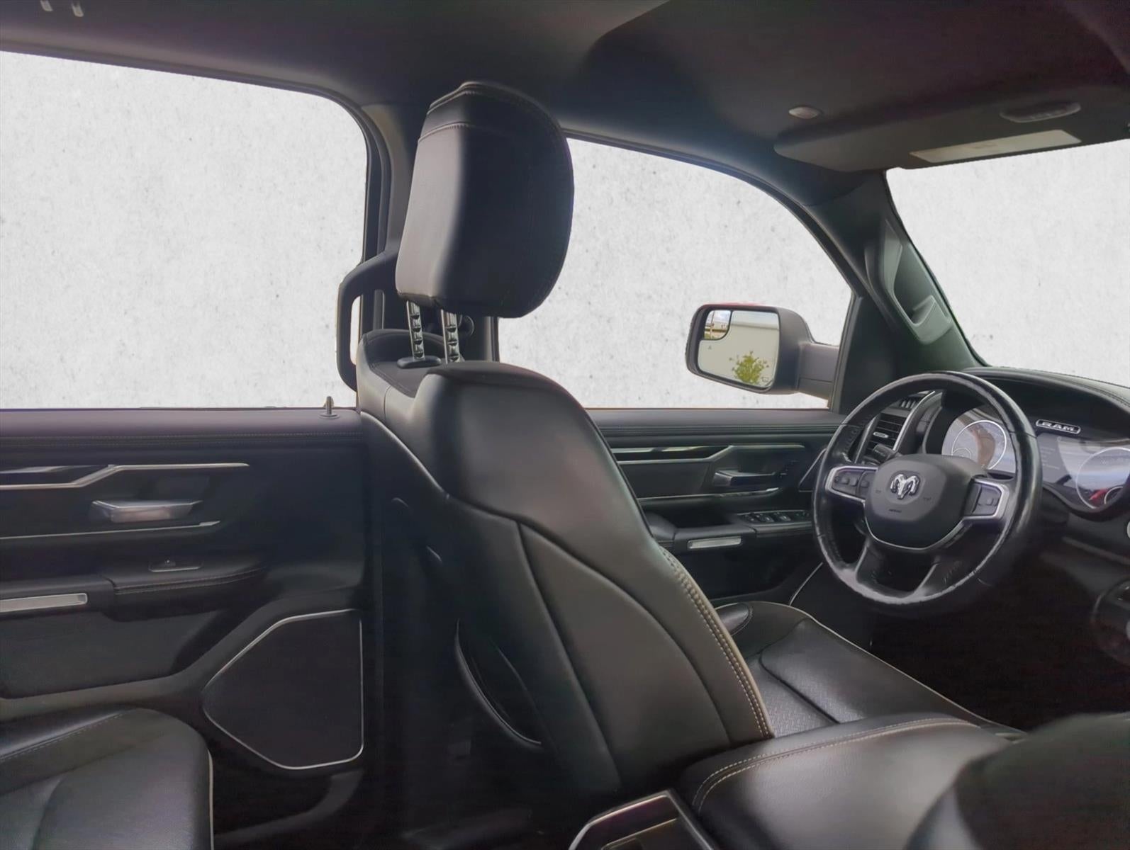 2019 RAM 1500 Laramie 4x2 Crew Cab 5'7" Box