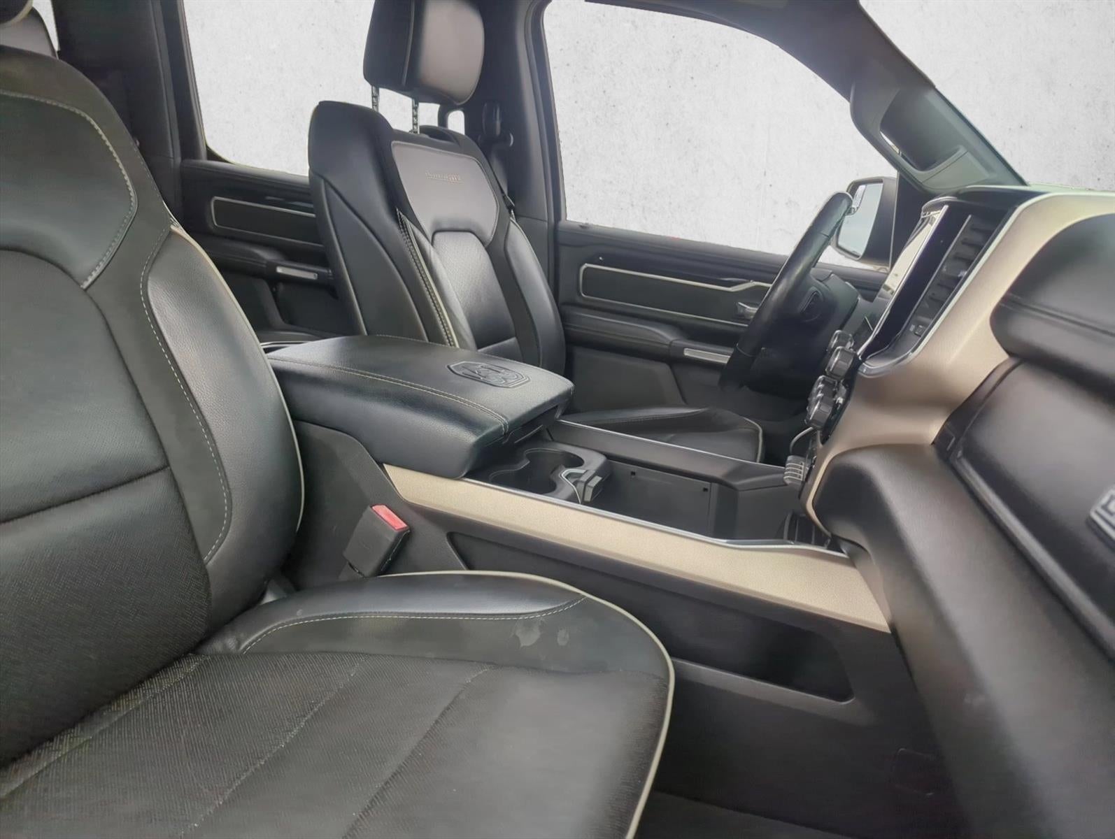 2019 RAM 1500 Laramie 4x2 Crew Cab 5'7" Box