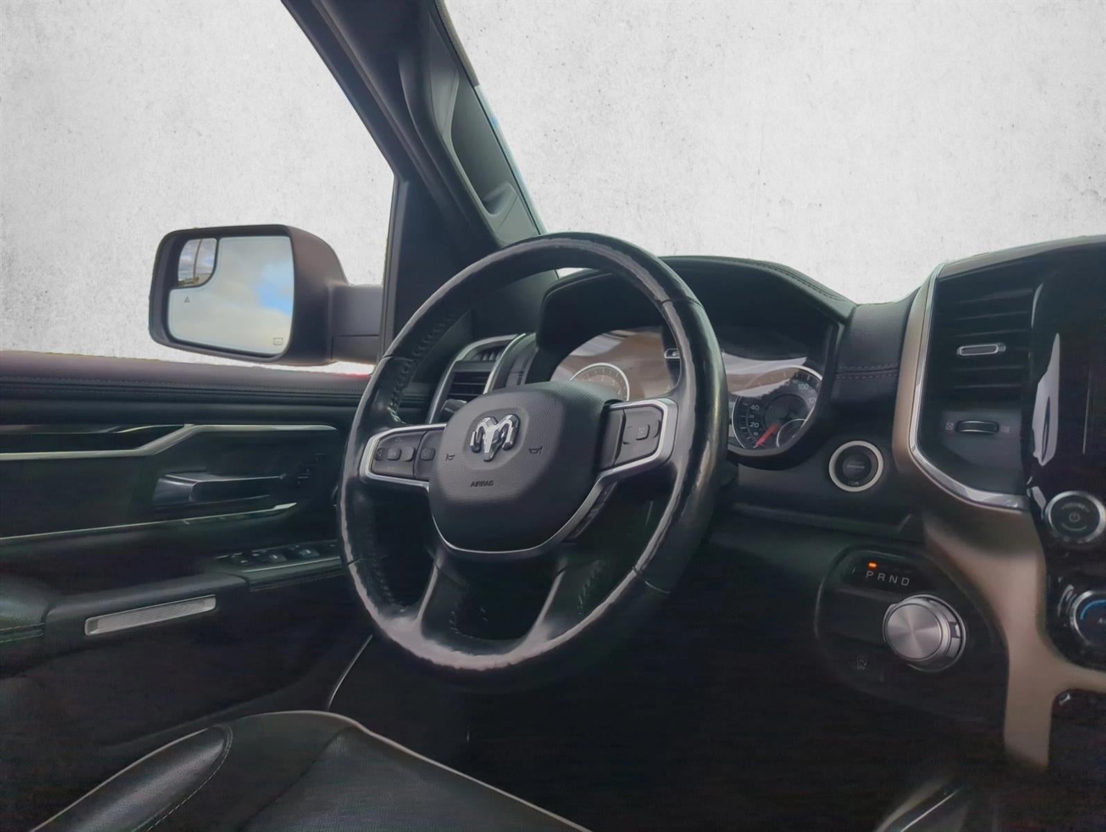 2019 RAM 1500 Laramie 4x2 Crew Cab 5'7" Box