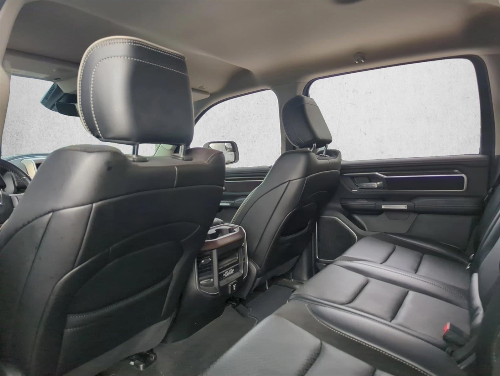 2022 RAM 1500 Laramie 4x2 Crew Cab 5'7" Box