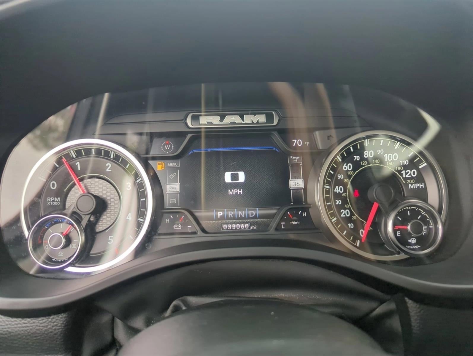 2022 RAM 1500 Laramie 4x2 Crew Cab 5'7" Box