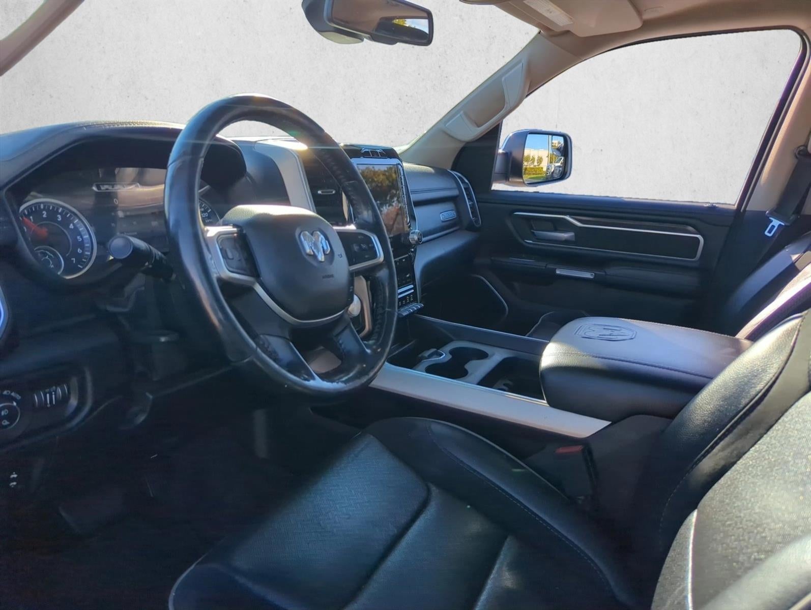 2020 RAM 1500 Laramie 4x2 Crew Cab 5'7" Box