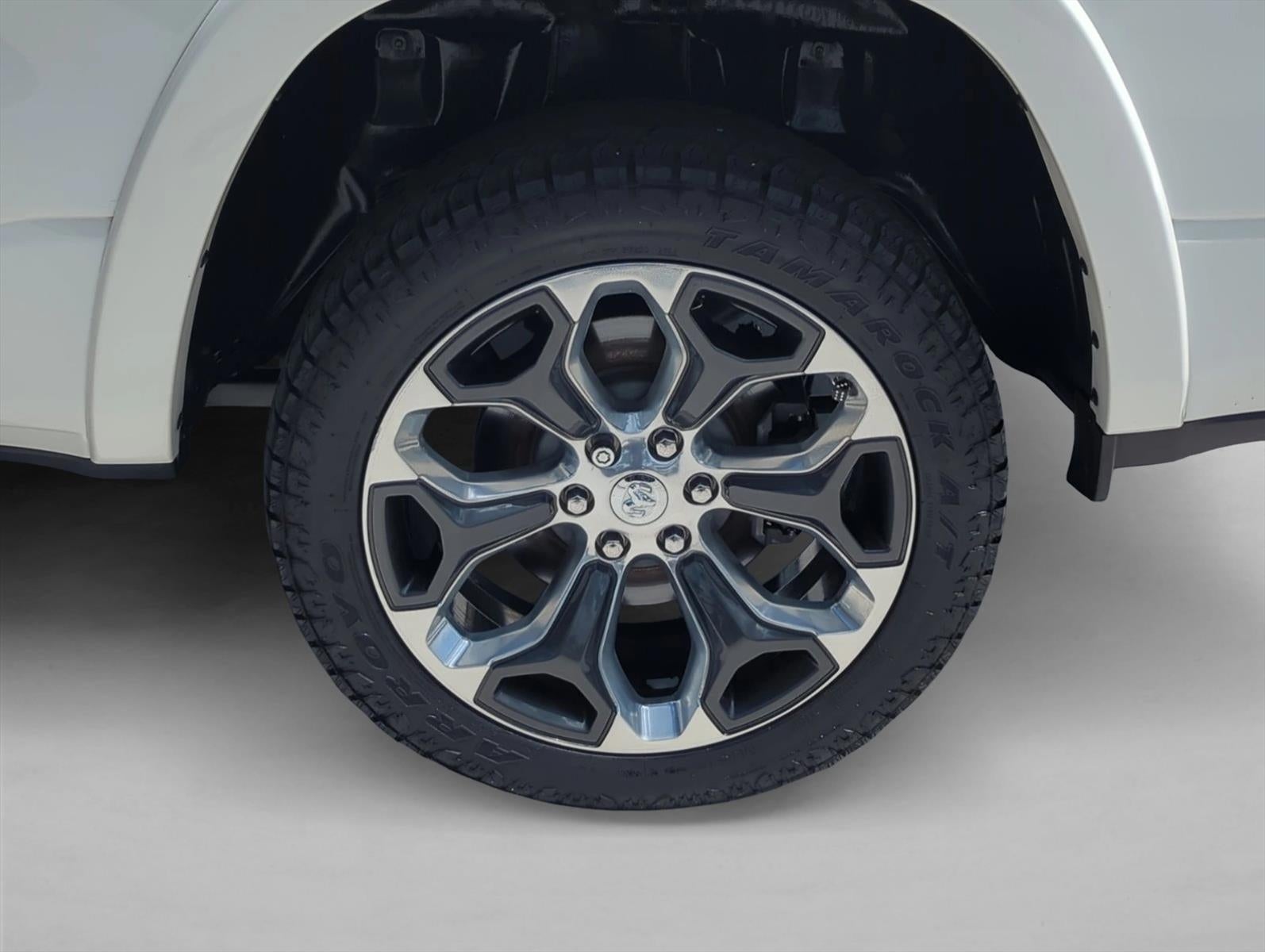 2019 RAM 1500 Longhorn 4x2 Crew Cab 5'7" Box