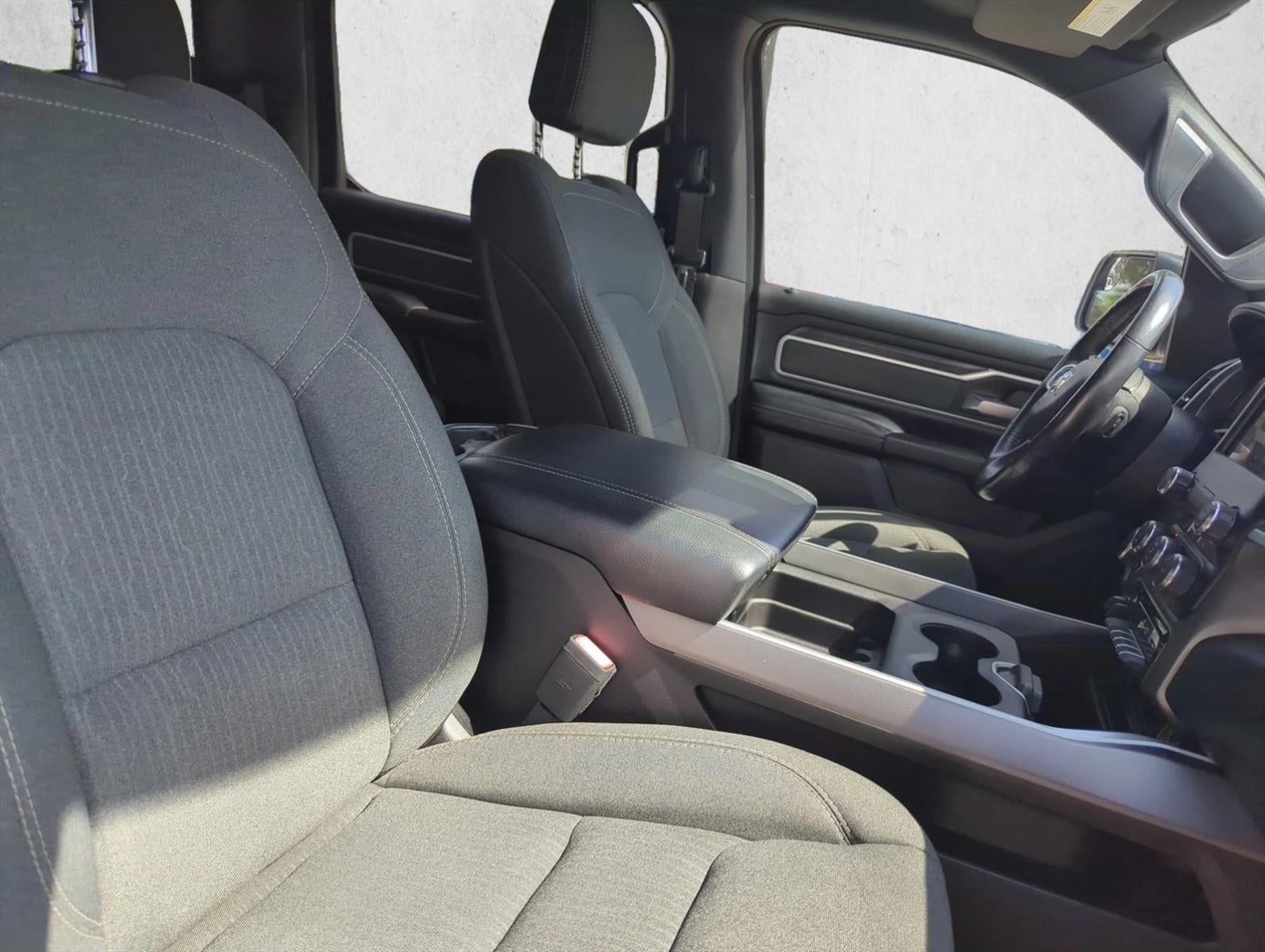2020 RAM 1500 Big Horn 4x4 Crew Cab 5'7" Box