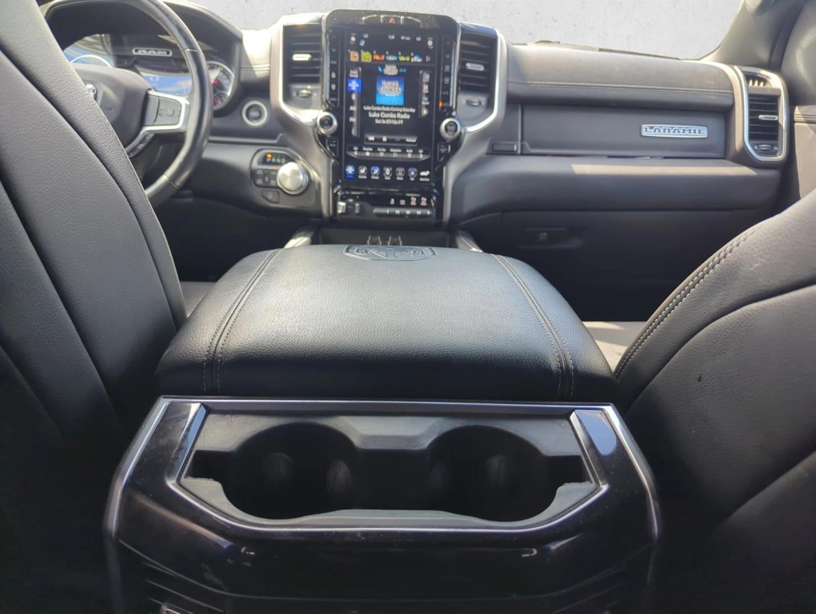 2020 RAM 1500 Laramie 4x4 Crew Cab 5'7" Box