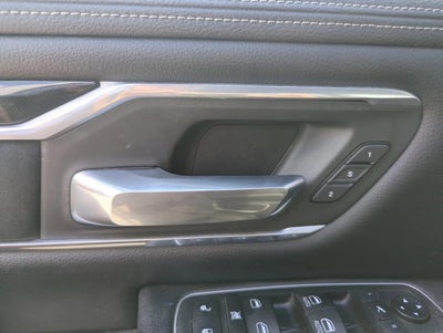 2020 RAM 1500 Laramie 4x4 Crew Cab 5'7" Box