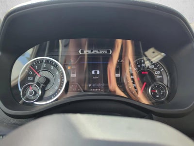 2020 RAM 1500 Laramie 4x4 Crew Cab 5'7" Box