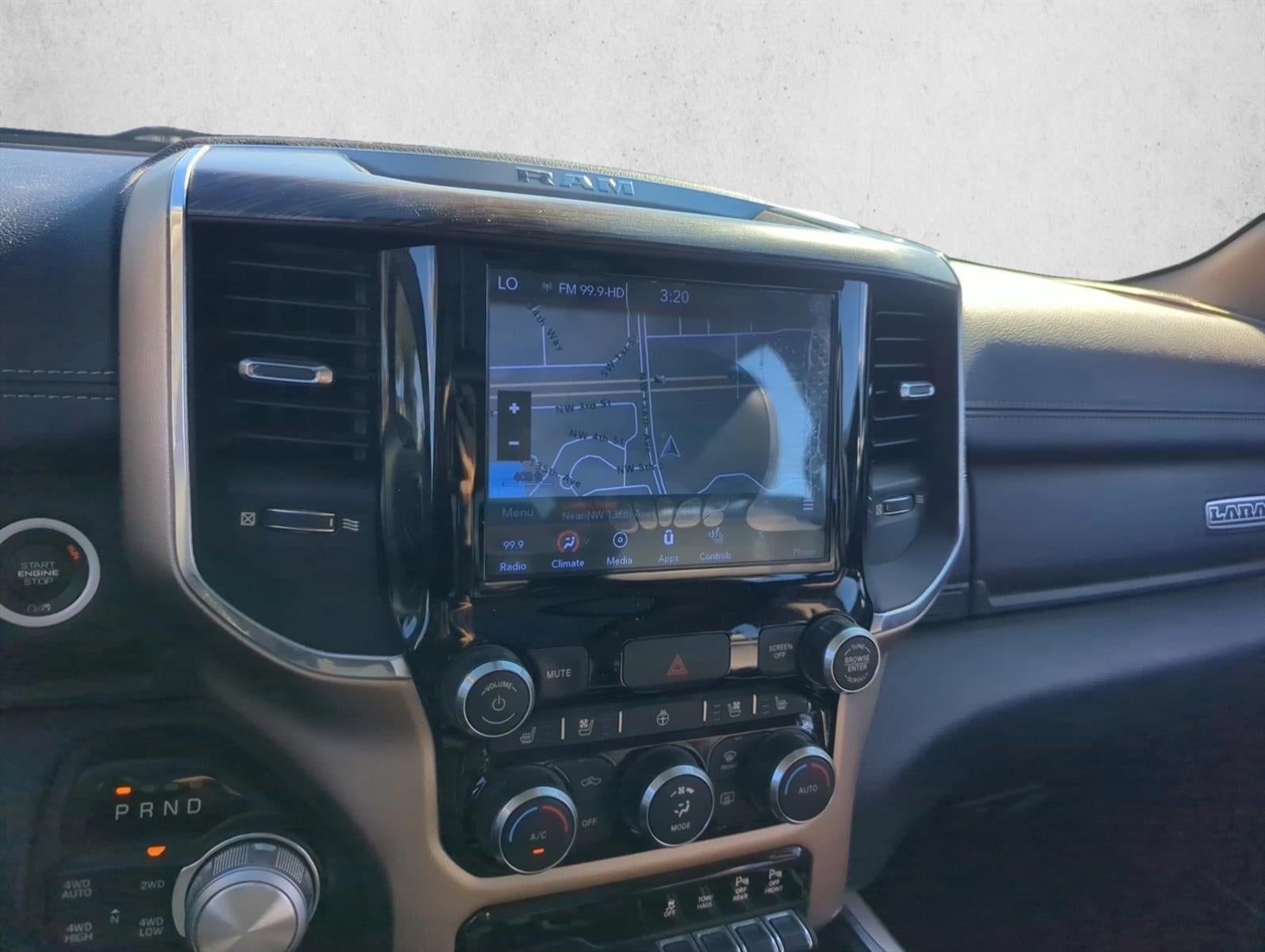 2019 RAM 1500 Laramie 4x4 Crew Cab 5'7" Box