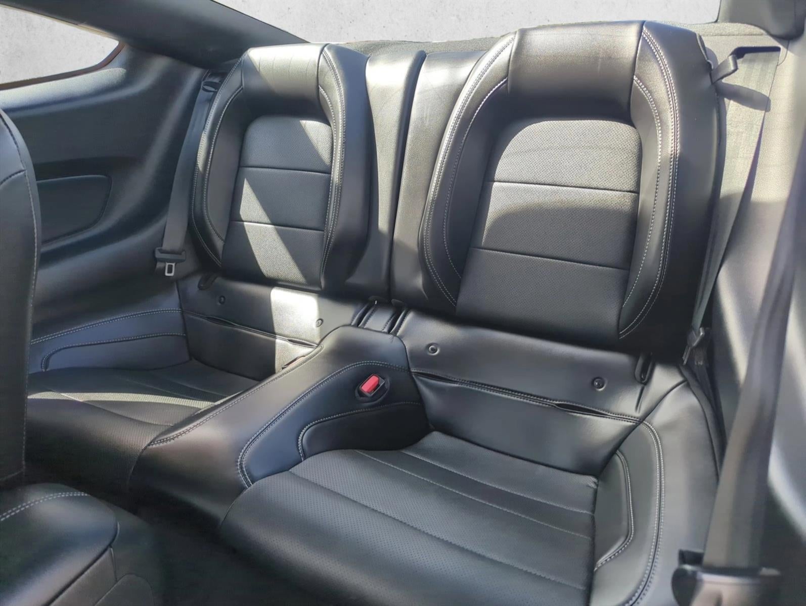 2022 Ford Mustang EcoBoost Premium Fastback