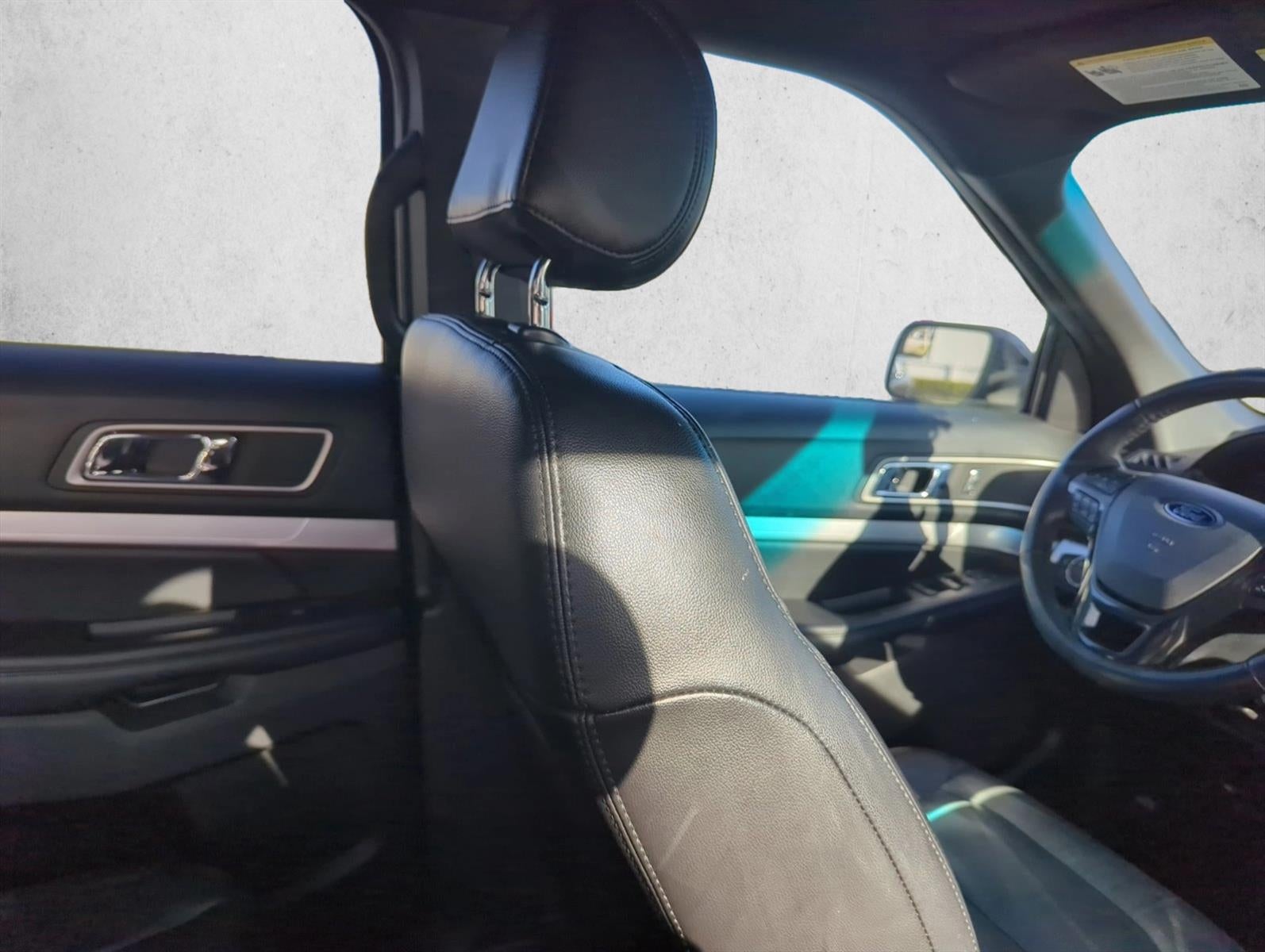 2016 Ford Explorer FWD 4dr XLT