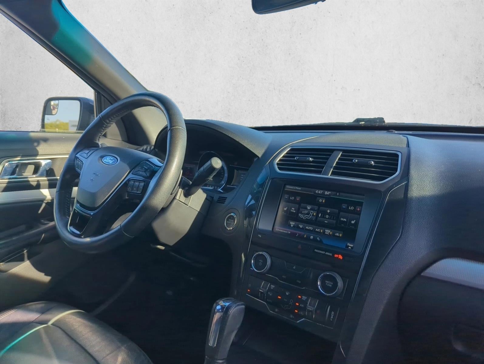 2016 Ford Explorer FWD 4dr XLT