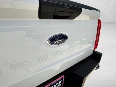 2026 Ford Super Duty F-350 DRW XLT 4WD Crew Cab 8' Box