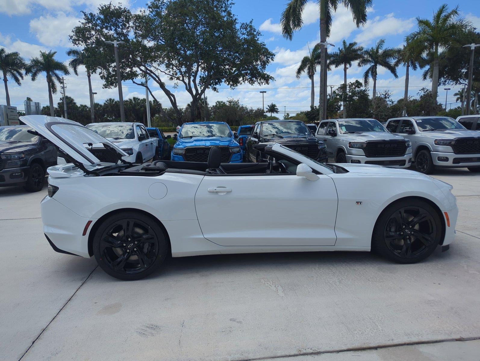 2022 Chevrolet Camaro 2dr Convertible 1SS