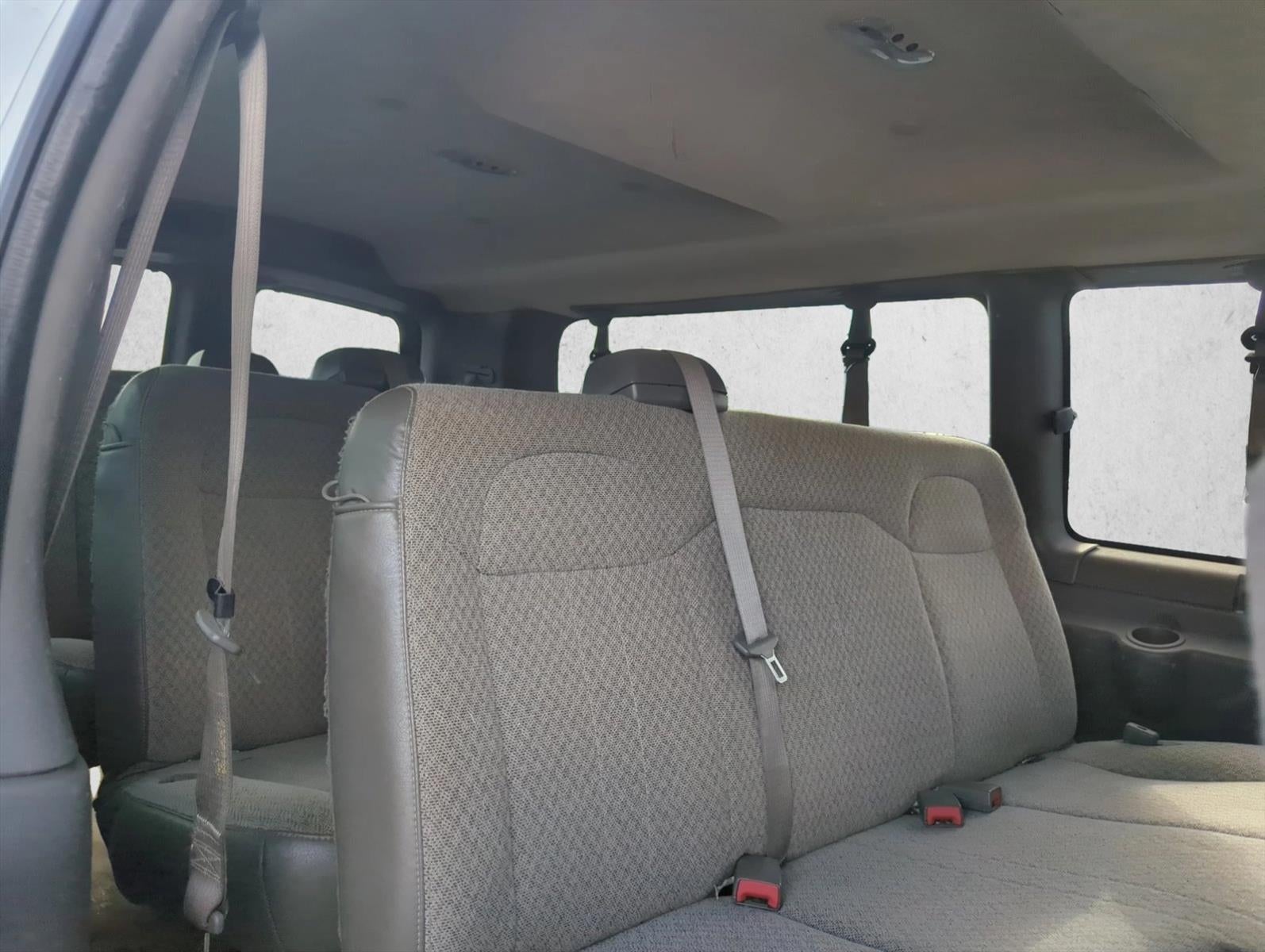 2019 Chevrolet Express Passenger 3500 Extended Wheelbase Rear-Wheel Drive 1LT