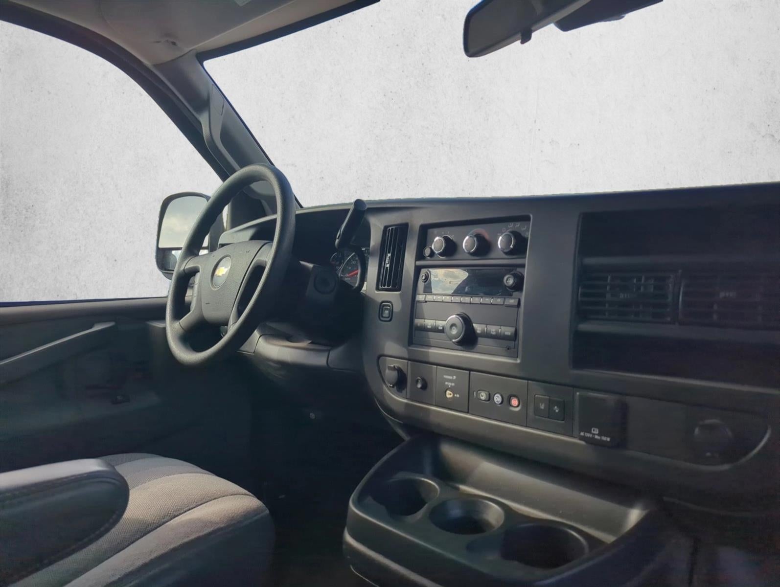 2019 Chevrolet Express Passenger 3500 Extended Wheelbase Rear-Wheel Drive 1LT