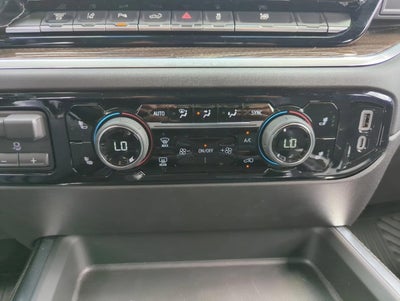 2025 Chevrolet Silverado 3500 HD Crew Cab Long Box 4-Wheel Drive LT