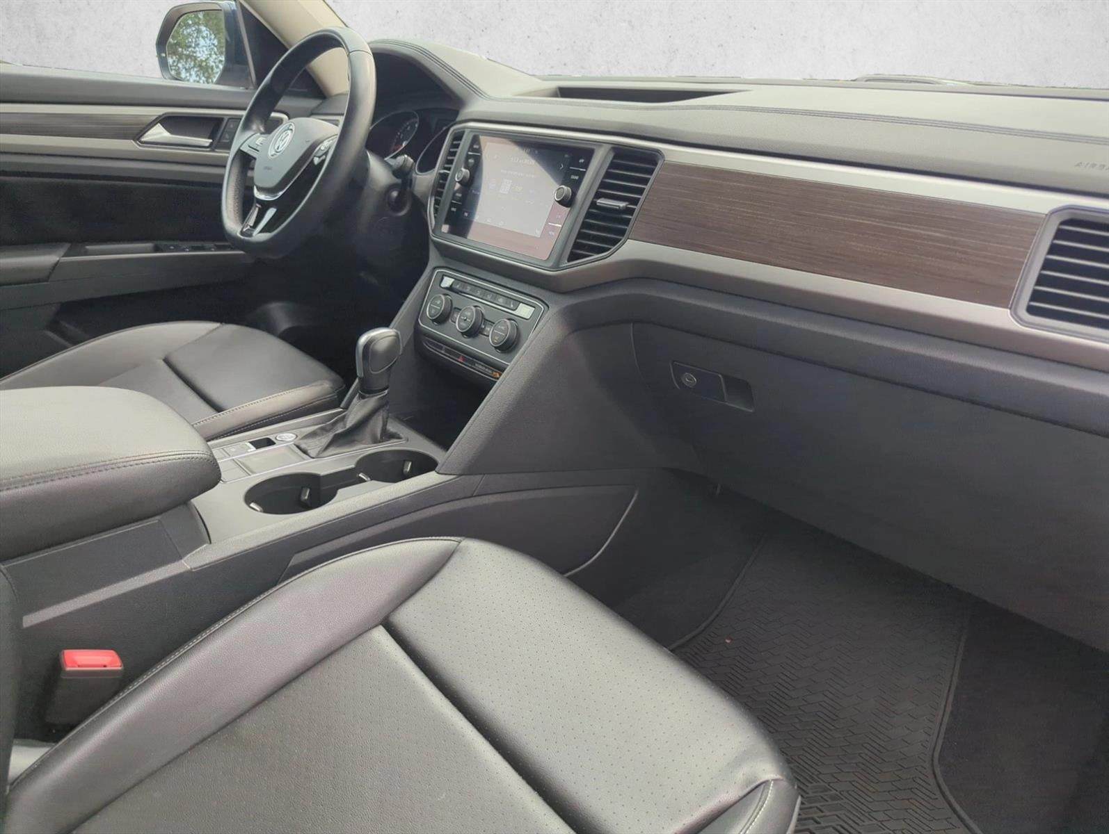 2020 Volkswagen Atlas 2.0T SE w/Technology FWD