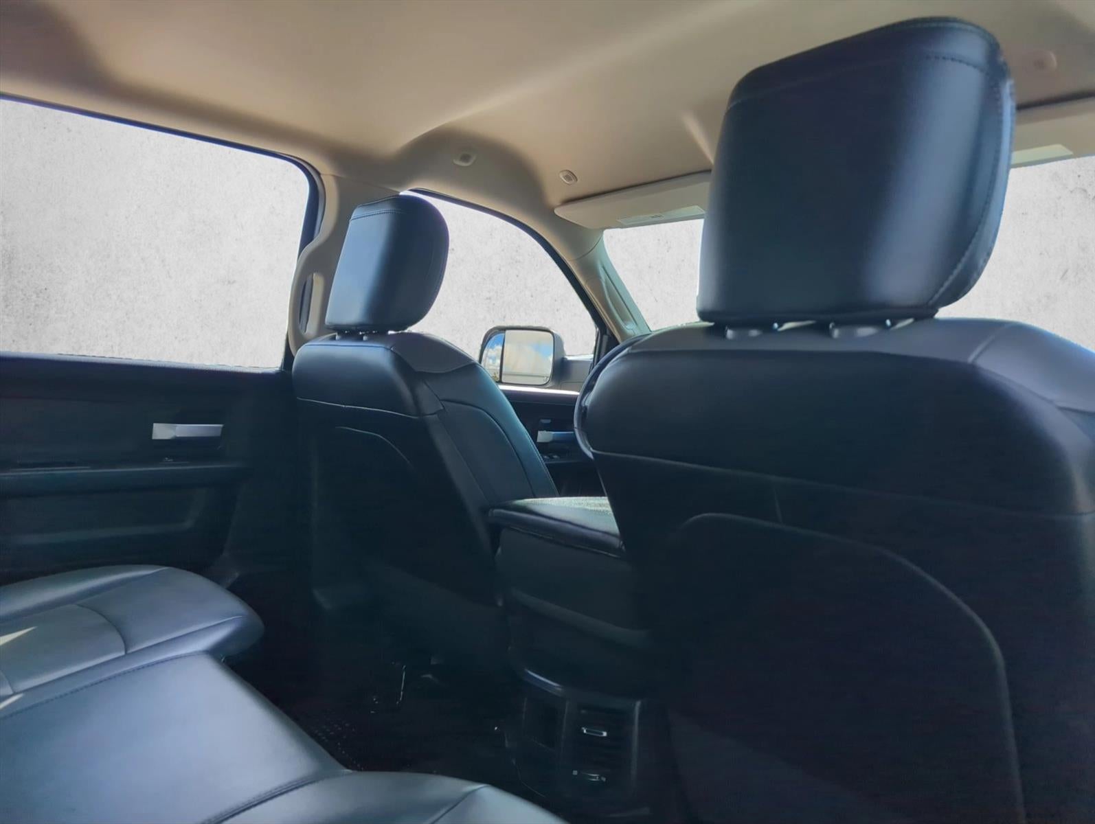 2019 RAM 3500 Tradesman 4x2 Crew Cab 8' Box