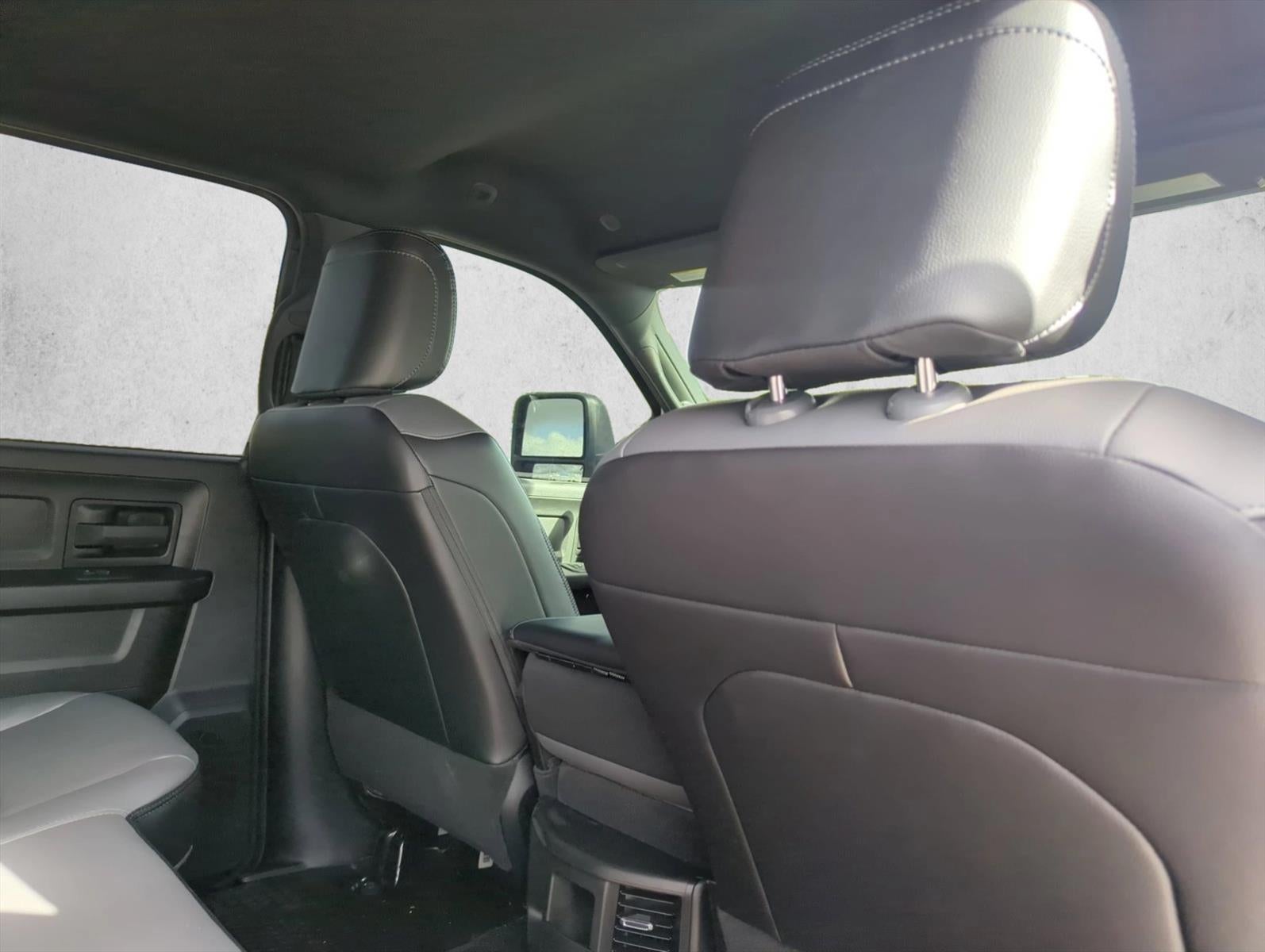 2025 RAM 2500 Tradesman 4x4 Crew Cab 8' Box