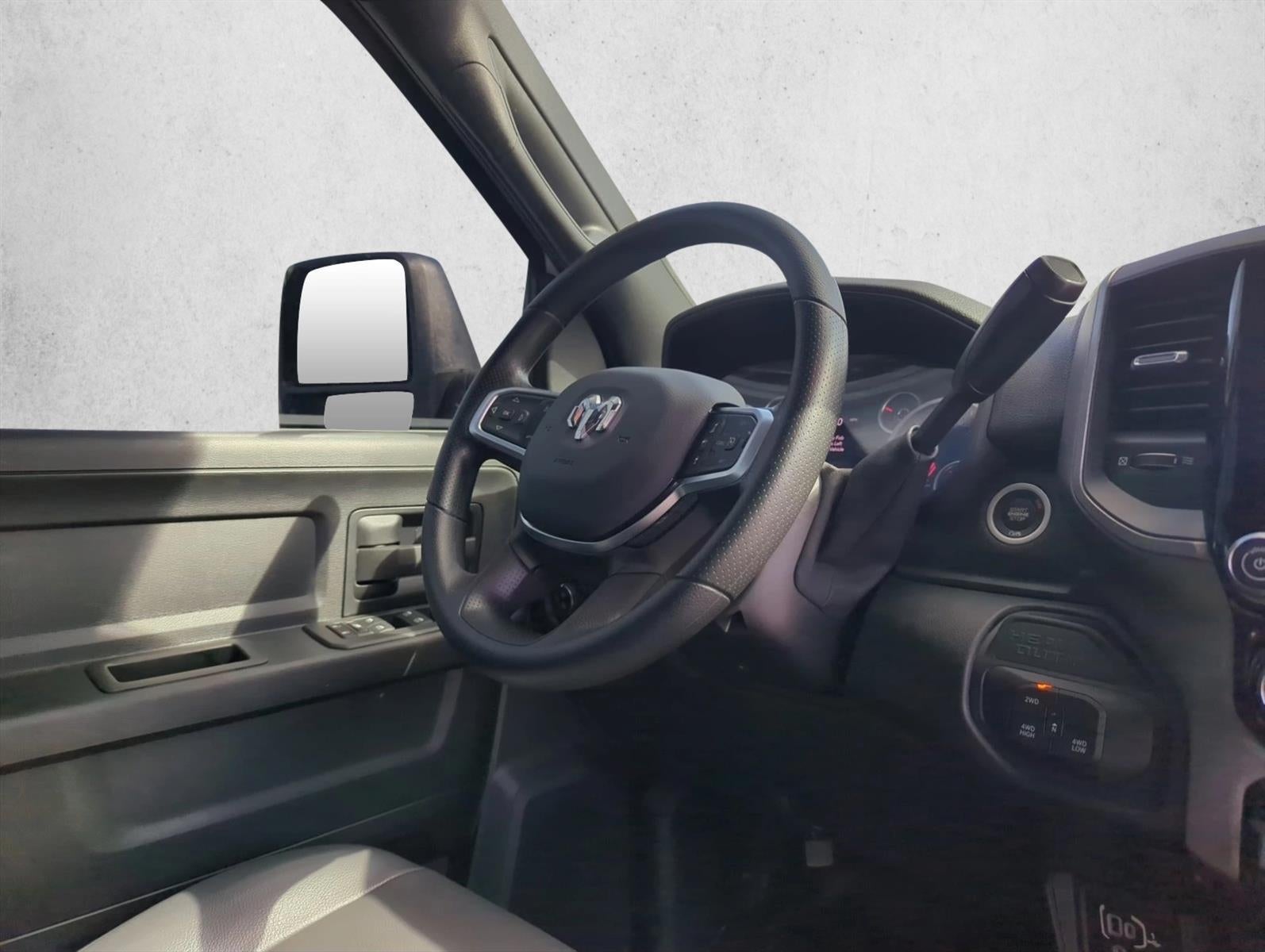 2025 RAM 2500 Tradesman 4x4 Crew Cab 8' Box