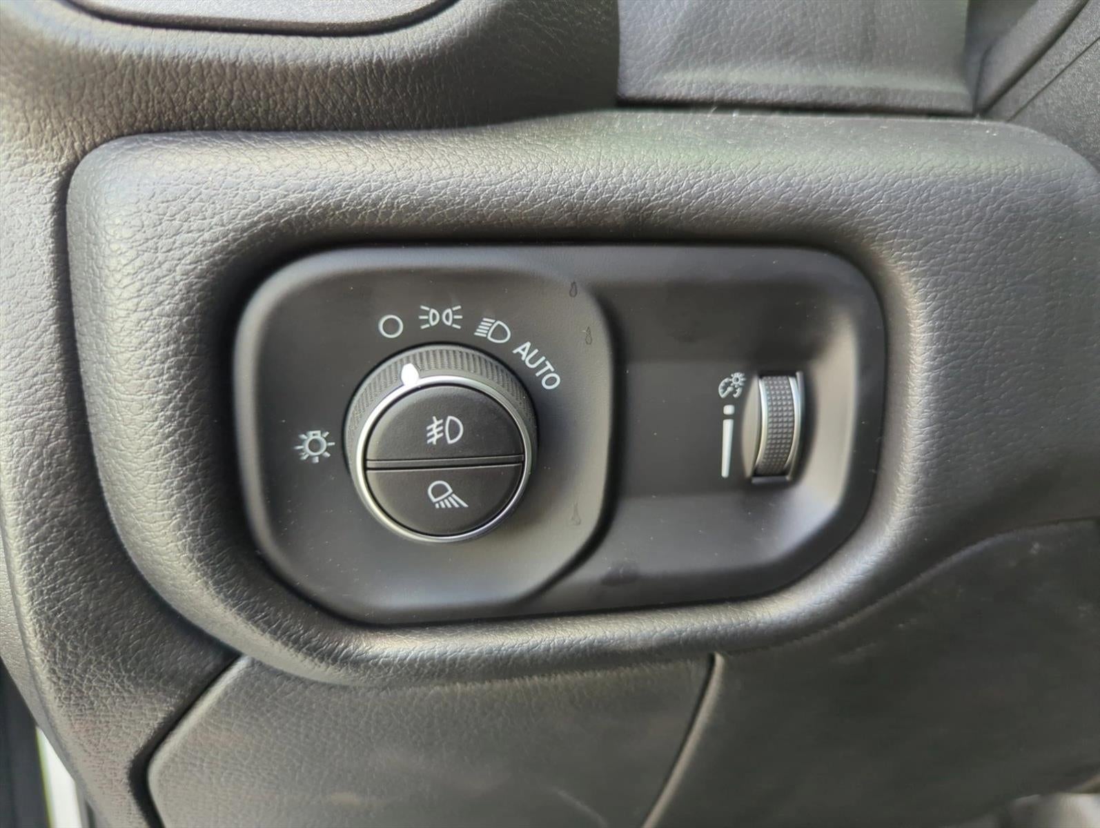 2025 RAM 2500 Tradesman 4x4 Crew Cab 8' Box