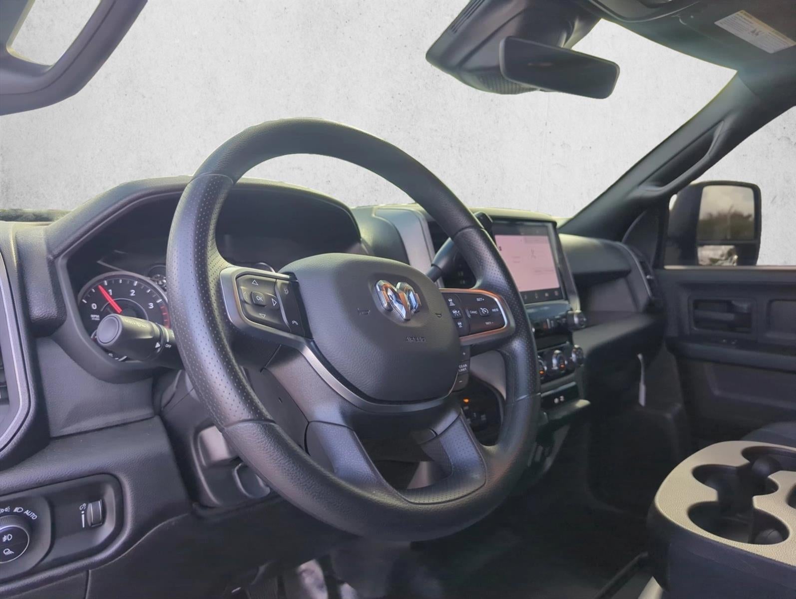 2025 RAM 2500 Tradesman 4x4 Crew Cab 8' Box