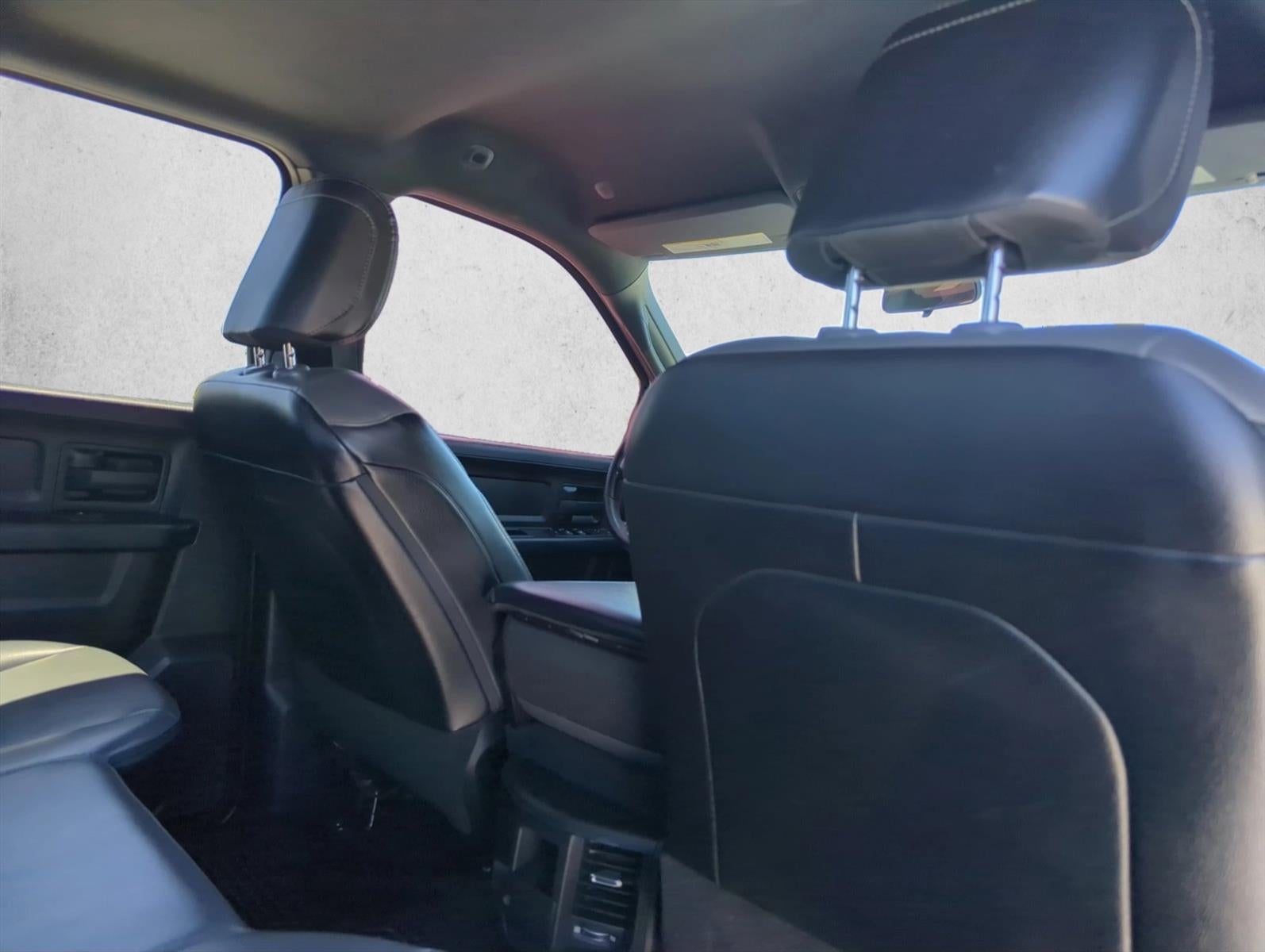 2023 RAM 3500 Tradesman 4x4 Crew Cab 8' Box