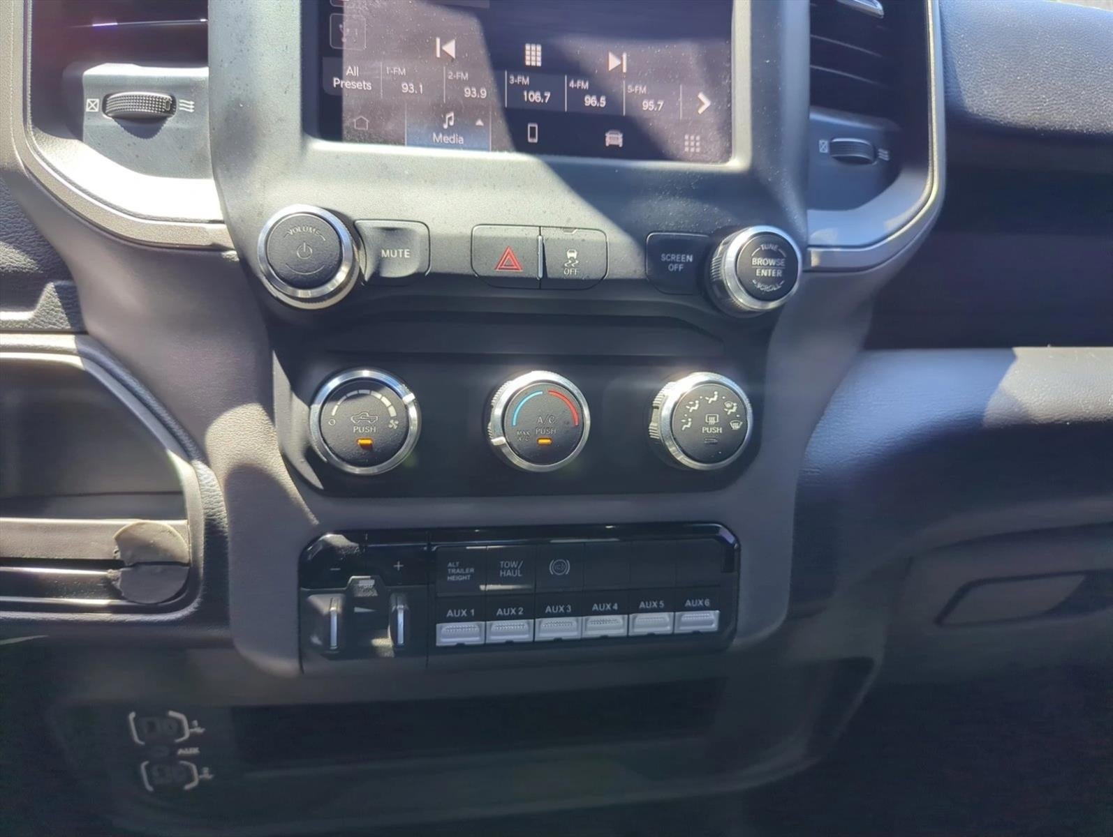 2023 RAM 3500 Tradesman 4x4 Crew Cab 8' Box