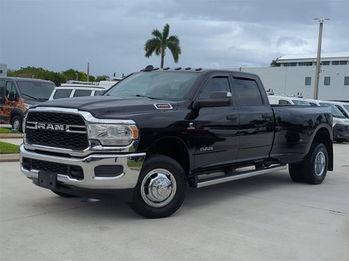 2022 RAM 3500 Tradesman 4x4 Crew Cab 8' Box