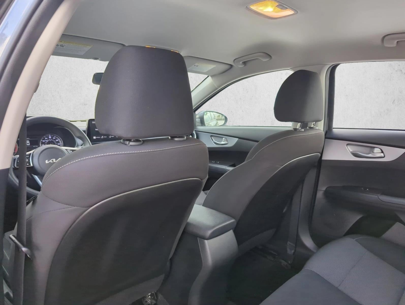 2022 Kia Forte LXS IVT