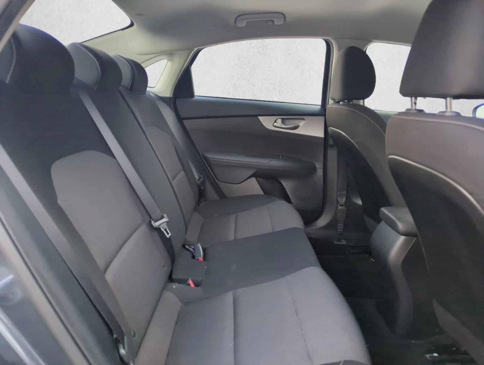 2022 Kia Forte LXS IVT