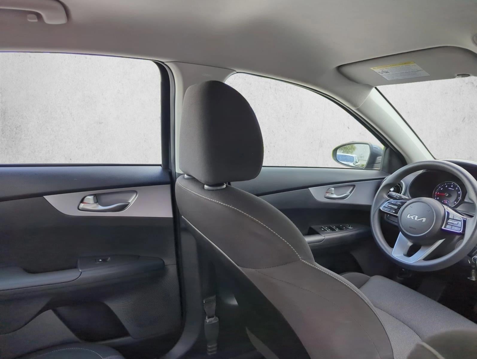 2022 Kia Forte LXS IVT