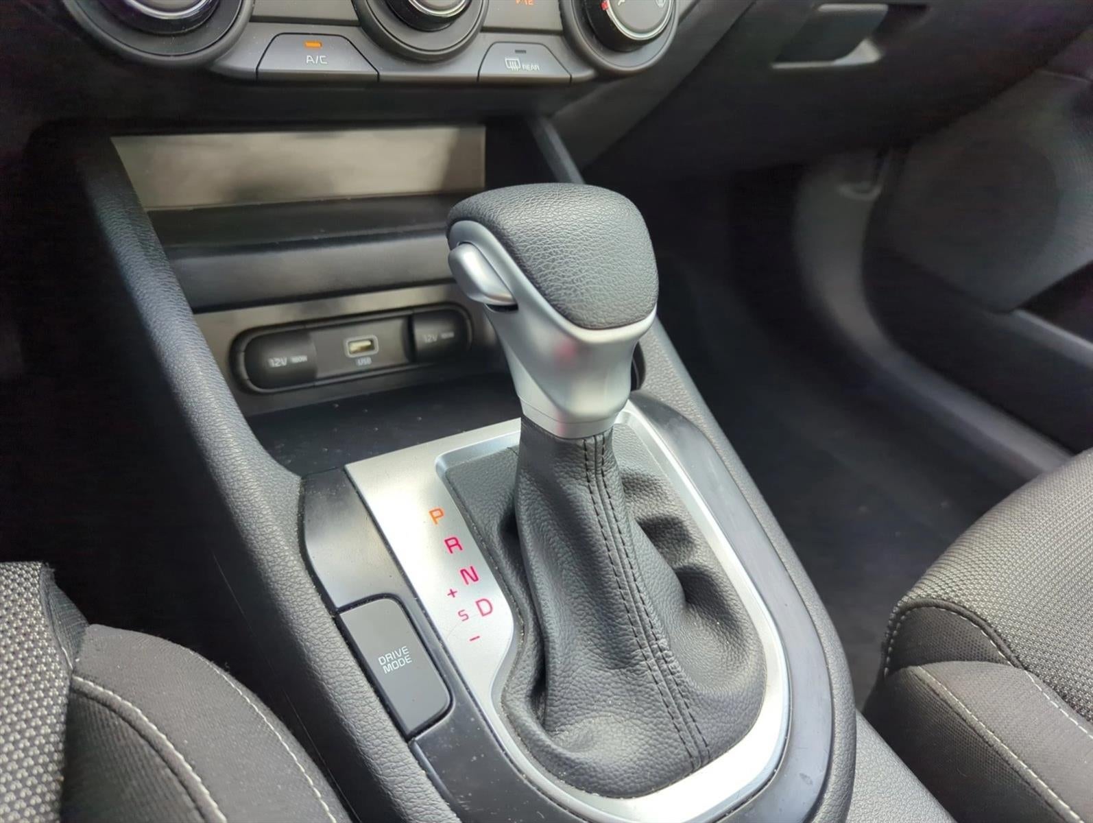 2022 Kia Forte LXS IVT