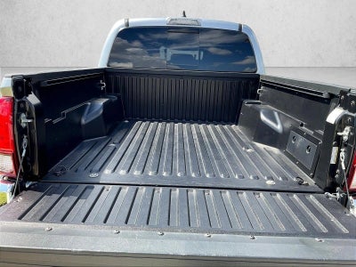2023 Toyota Tacoma 2WD 2WD SR5 Double Cab 5' Bed V6 AT (GS)