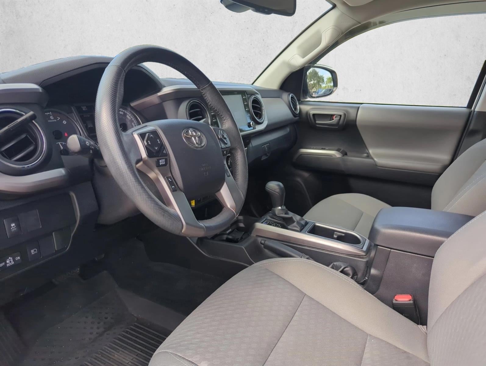 2022 Toyota Tacoma 4WD 4WD SR5 Double Cab 5' Bed V6 AT (GS)