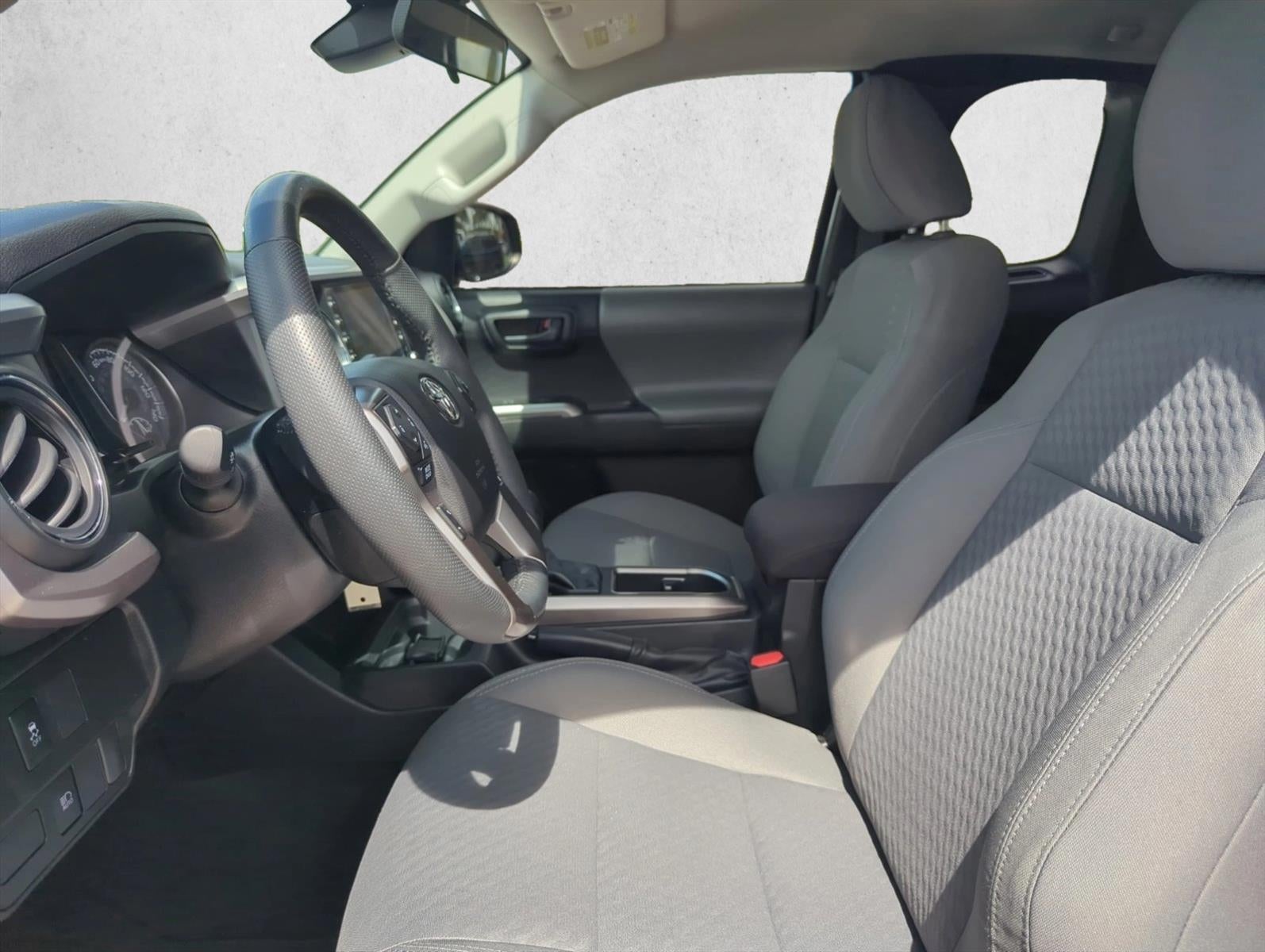 2022 Toyota Tacoma 2WD 2WD SR5 Access Cab 6' Bed I4 AT (Natl)