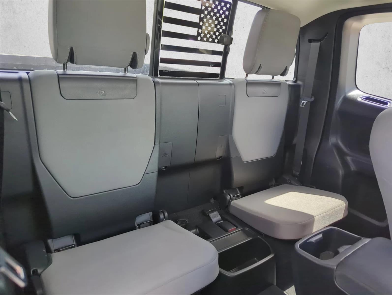 2022 Toyota Tacoma 2WD 2WD SR5 Access Cab 6' Bed I4 AT (Natl)