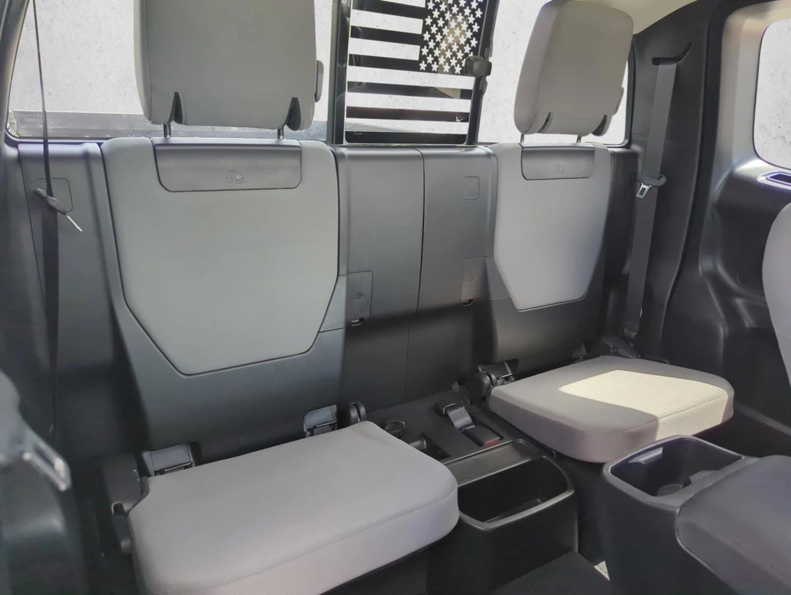 2022 Toyota Tacoma 2WD 2WD SR5 Access Cab 6' Bed I4 AT (Natl)