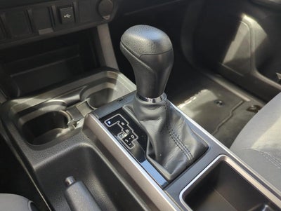 2022 Toyota Tacoma 2WD 2WD SR5 Access Cab 6' Bed I4 AT (Natl)