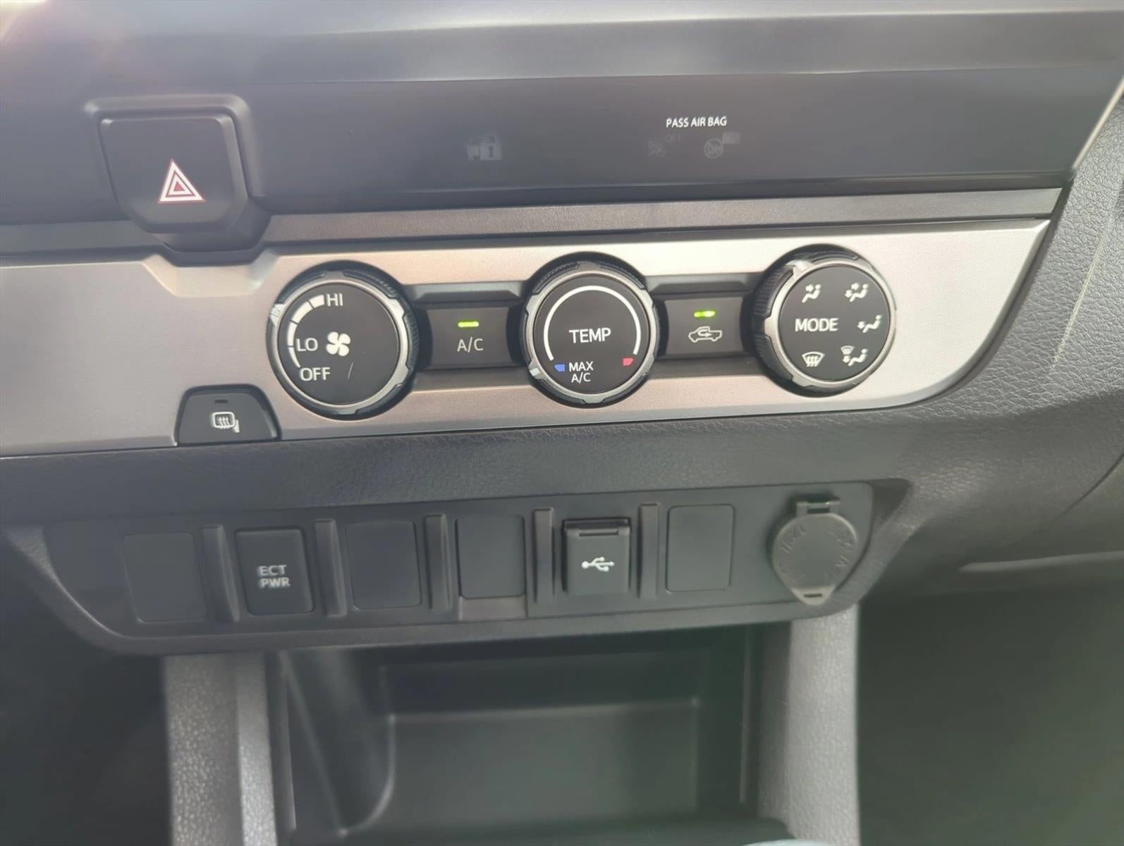 2022 Toyota Tacoma 2WD 2WD SR5 Access Cab 6' Bed I4 AT (Natl)