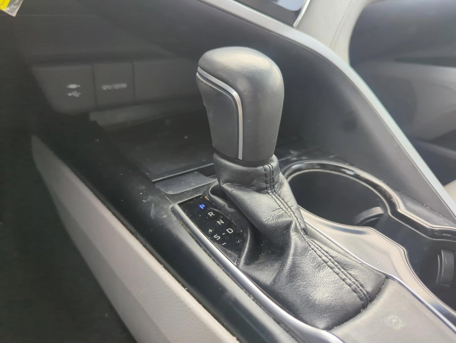 2018 Toyota Camry SE Auto (SE)