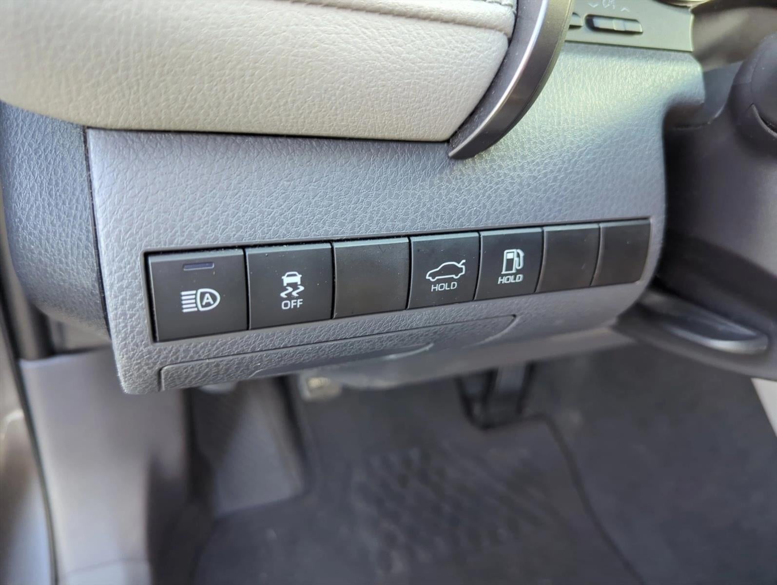 2021 Toyota Camry LE Auto (SE)