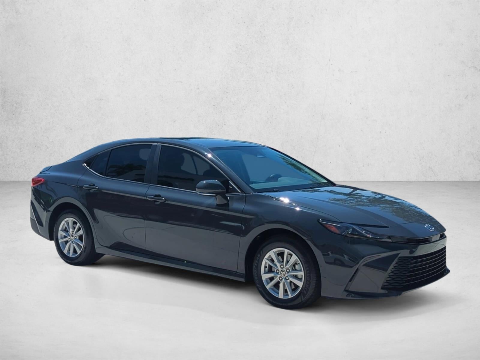 2025 Toyota Camry LE (SE)
