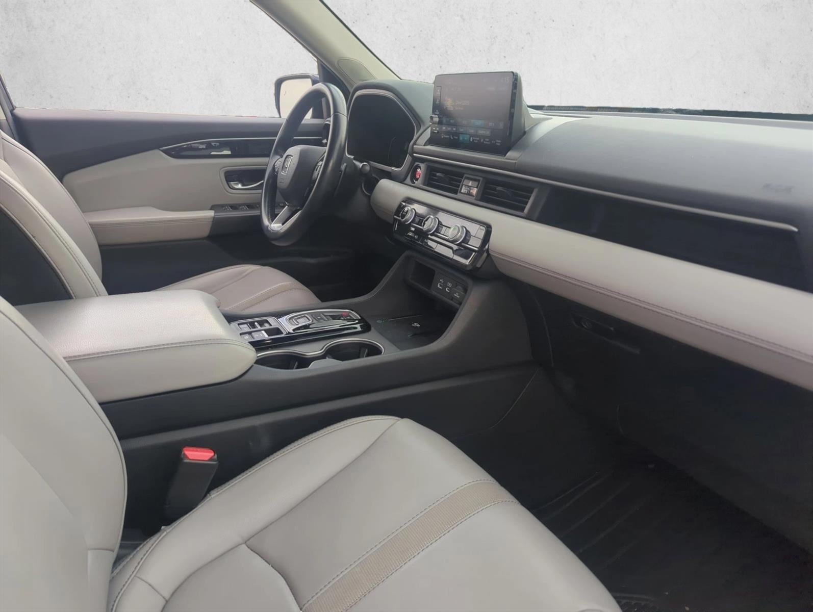 2025 Honda Pilot Touring 2WD