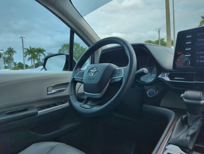 2022 Toyota Sienna XLE FWD 8-Passenger (Natl)