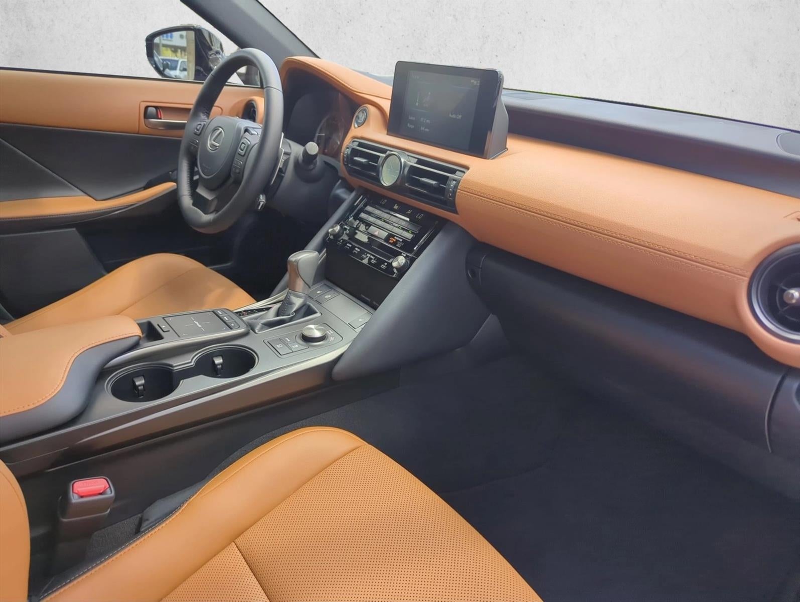 2025 Lexus IS 350 F SPORT Design RWD