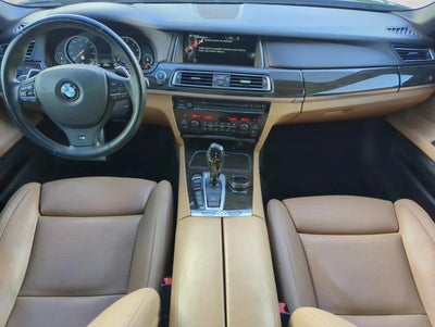 2015 BMW 750i xDrive Sedan